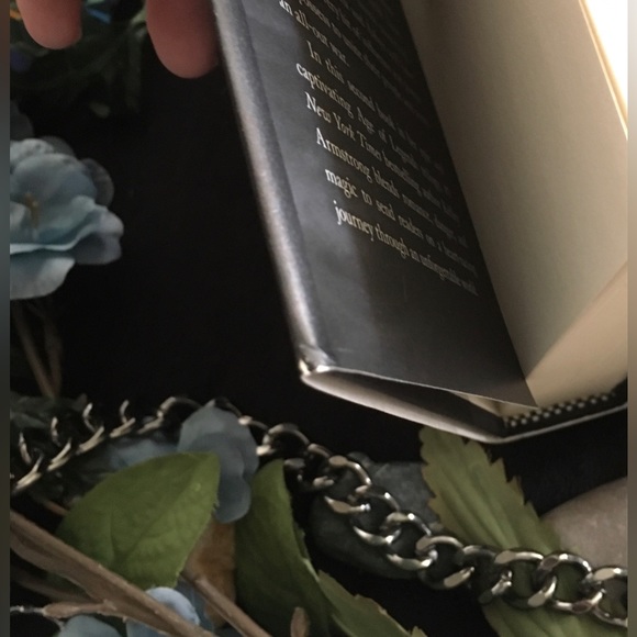 Empire of Night - Age of Legends book 2 - By Kelley Armstrong - Hardcover - Picture 13 of 16